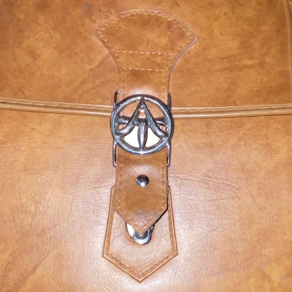Vintage 1978 American Tourister  Inc. 100% Leather Brown Suitcase (Carry-On) - Picture 8 of 17